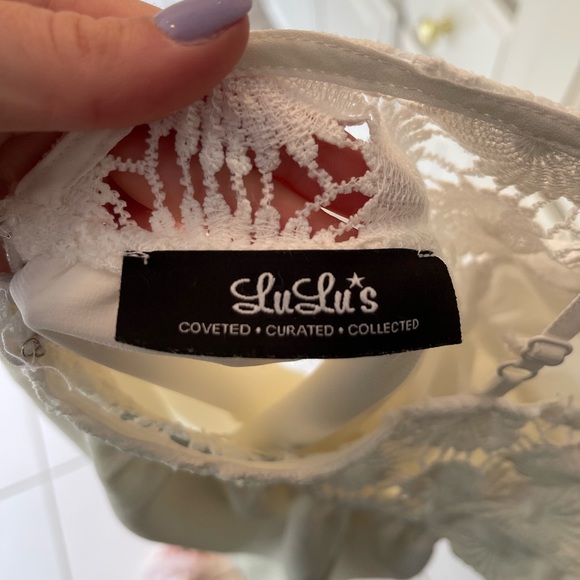 Lulu’s romper - Picture 4 of 4